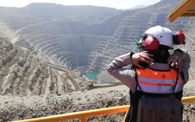 Programa invita a ingenieras chilenas recién tituladas a trabajar en empresas mineras canadienses