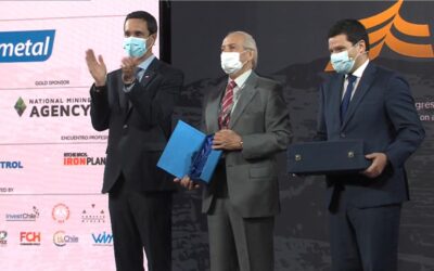 Pascual Veiga, Past President de Aprimin, recibe reconocimiento por su trayectoria en la minería