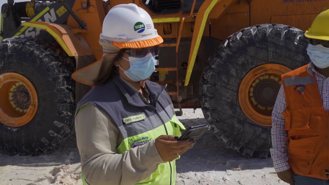 Startup chilena y SQM lanzan el primer asistente virtual de voz para la logística minera