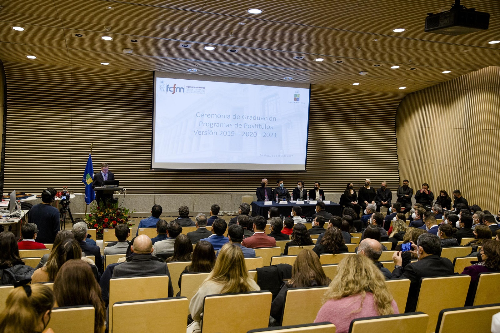 Universidad de Chile realiza Ceremonia de Graduación Programas de Postítulos del DIMin