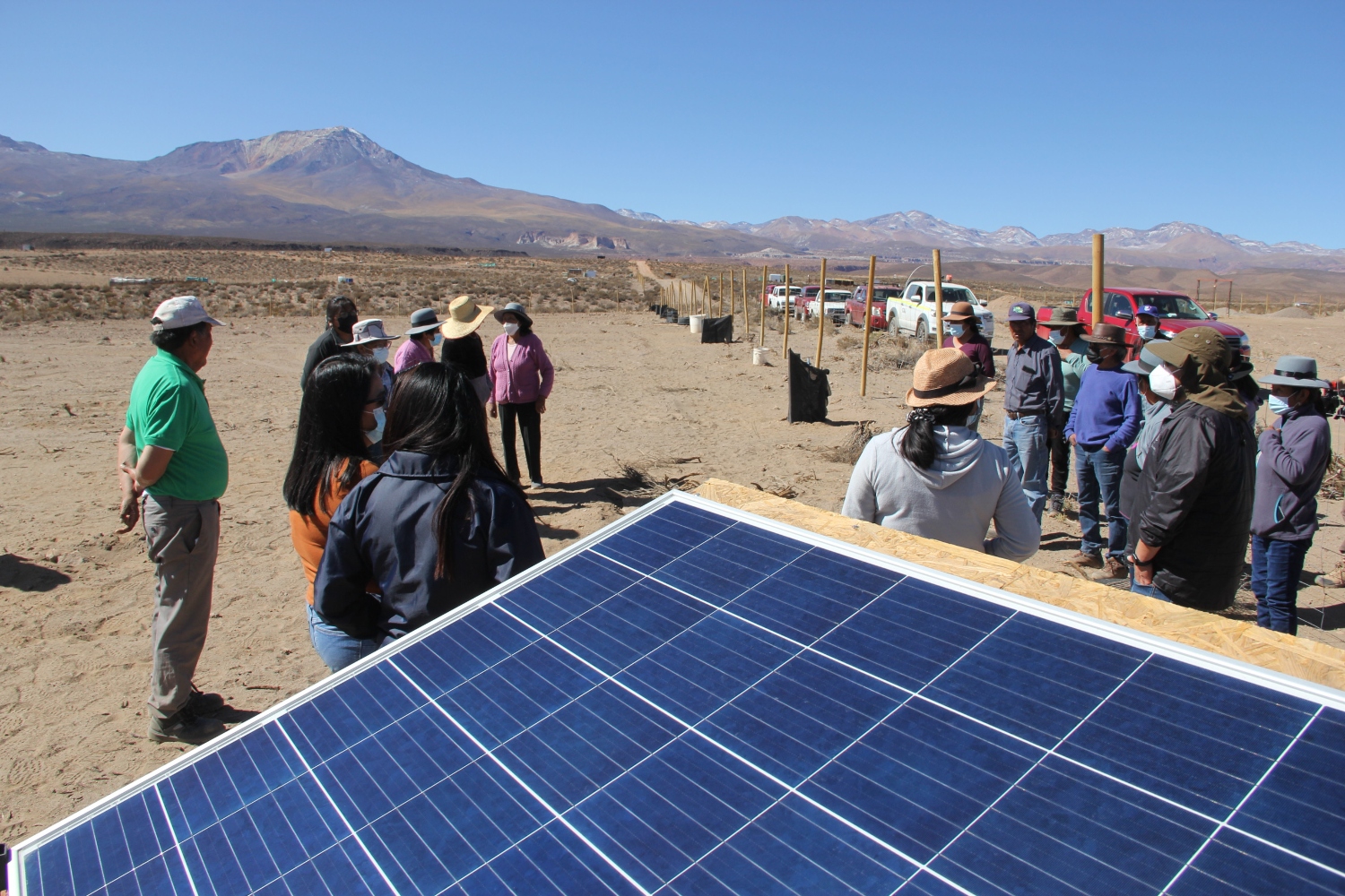 Comunidad de Punta Negra adquiere siete paneles solares gracias a fondo de Minera El Abra