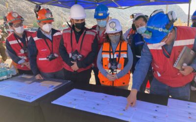 Ministra Hernando realiza visita inspectiva a socavón en Tierra Amarilla