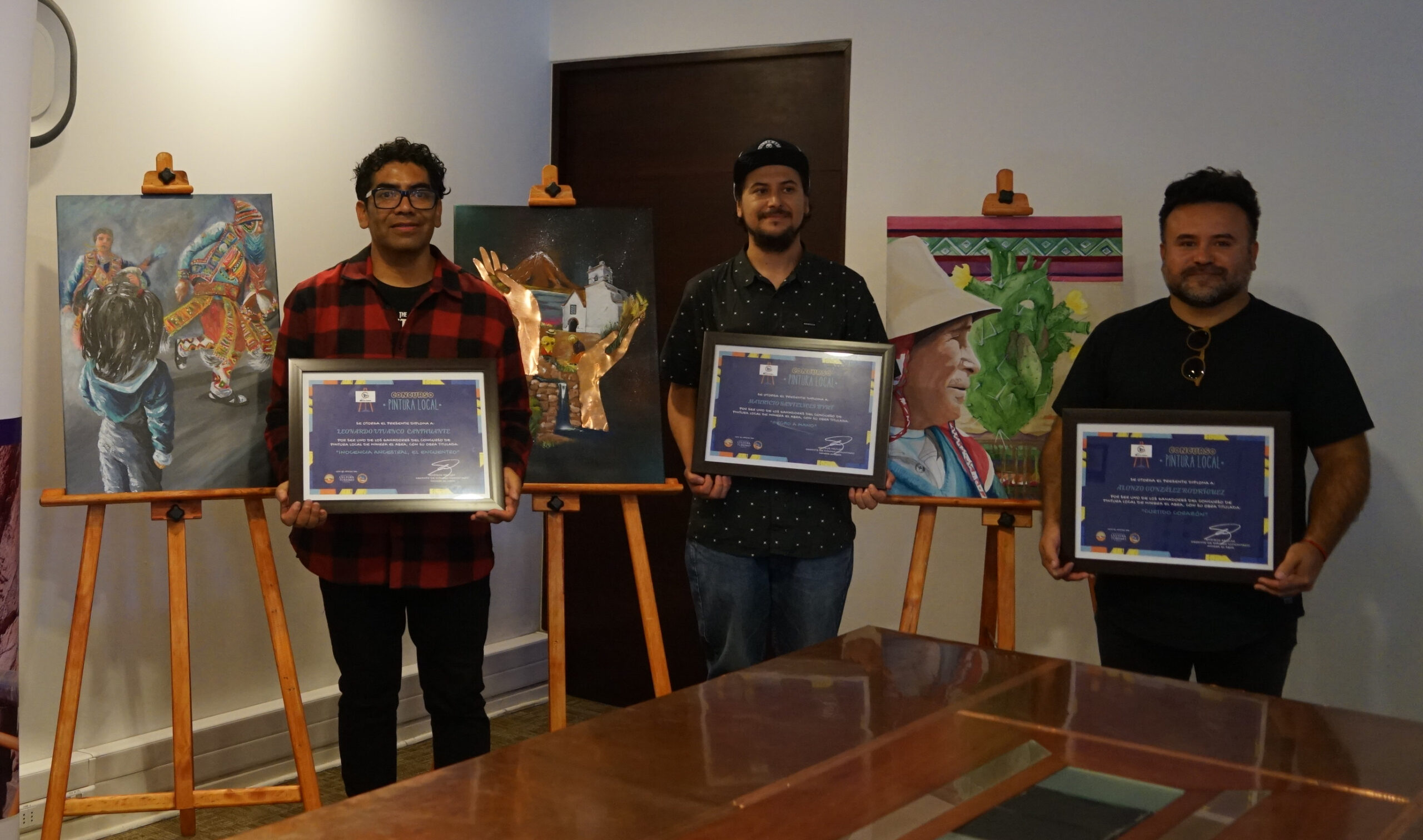 Minera El Abra premia a artistas en concurso de pintura local