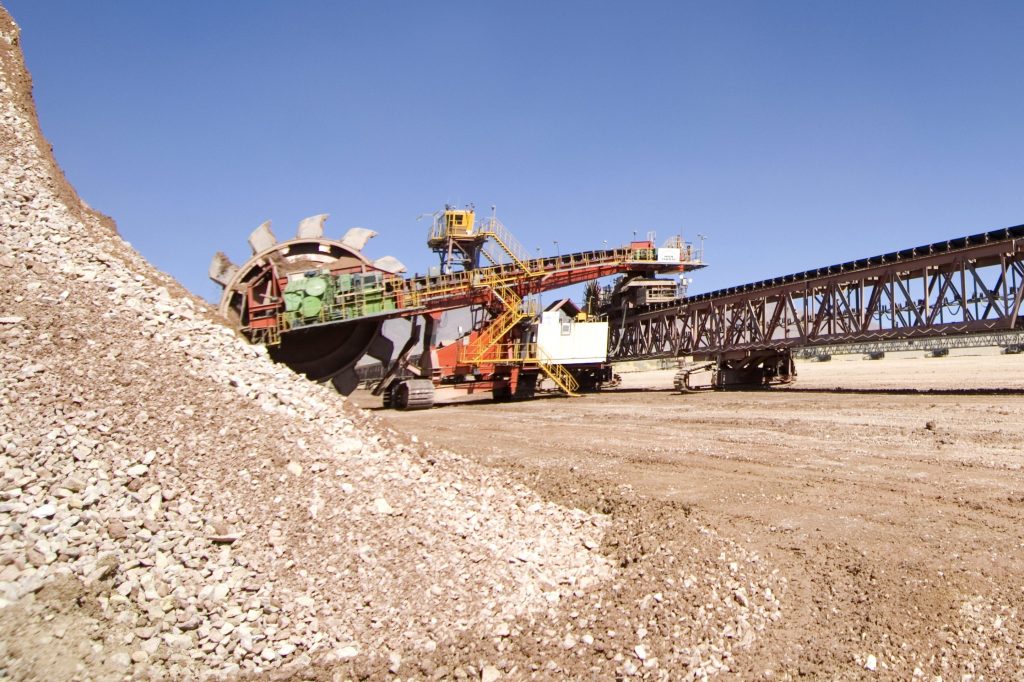 Investigarán baja productividad de minera chilena