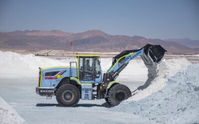SQM recibe cargador frontal eléctrico para sus faenas en el Salar de Atacama