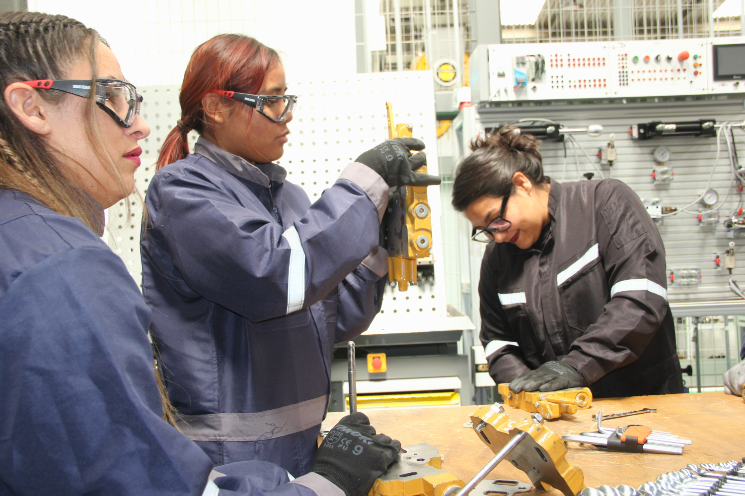 Programa Aprendices: Minera El Abra capacita a más de 70 mujeres