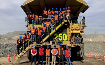 Estudiantes canadienses realizan visita a operaciones de Minera Candelaria