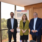 Máximo ejecutivo mundial de la ISO se reúne con la directora del SEA