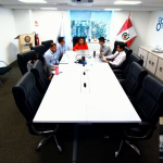 Directora del SEA presenta su plan de modernización tecnológica al Servicio de Certificación Ambiental de Perú