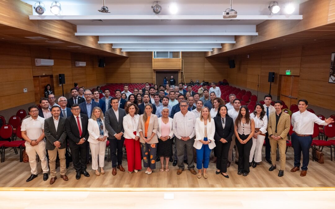 Proveedores se certifican en programa de la UCN y Antofagasta Minerals