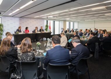 PDAC 2026: Ministra Williams concluye participación en Canadá con mesa de negocios y apertura de la Bolsa de Toronto